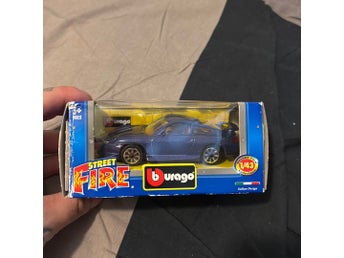 Burago Street Fire Porsche 911 1/43