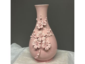 Rosa retro vas med blommor