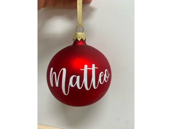 Julgranskula med namn MATTEO – röd personlig julkula + box