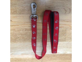 Red Paw Print Shorter Not Adjustable Dog Lead - Suitable For Smaller Dog