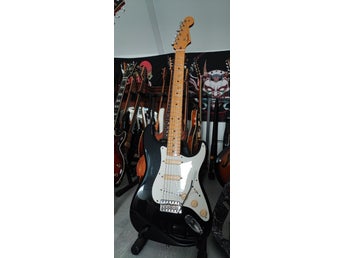 Fender Stratocaster ST-54 Made in Japan – Black 1993-1994 SN P019287