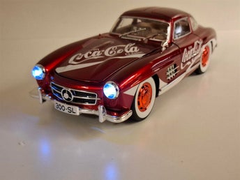 Mercedes-Benz 300 SL Coca-Cola 1:24 ljud & ljus