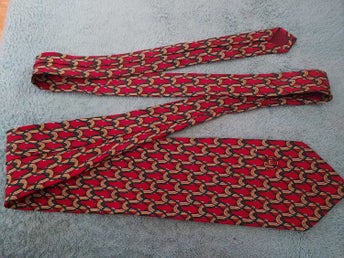 Slips Design Pml Profilmakarna Mönster på Röd Botten Längd 149 cm Bredd 9,5 cm
