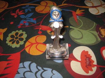 MODERN MADONNA
