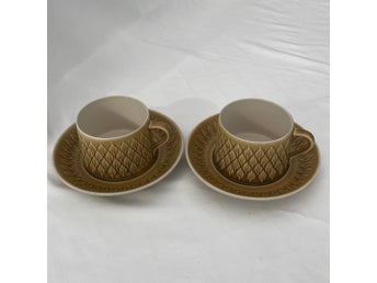 B&G Stoneware tekoppar med fat Relief
