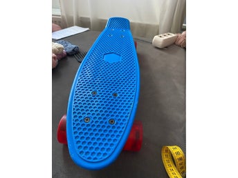 Skateboard mini. Knappt använd.