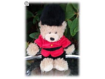Hamleys Teddybjörn drottningens livvakt hatt utstyrsel fint skick Samlarbjörn