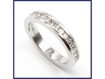 Ring, 18K vitguld, allians, naturliga diamanter (0,5ctv, stl 16,2mm)
