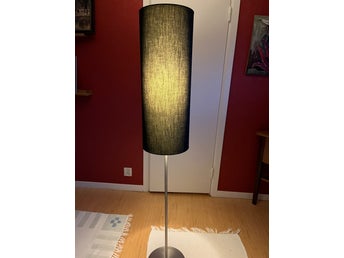 Golvlampa från Färg & Form