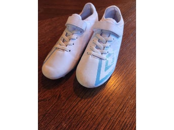 Umbro Fotbollsskor Vit storlek 31