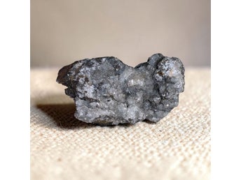 Glittrande Kalcit med Mini Kristaller – 93 gram