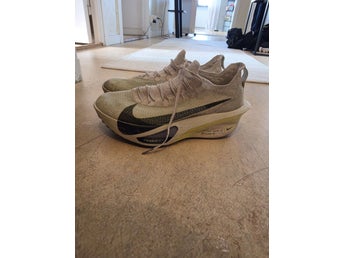 Nike Air Zoom Alphafly Next% 3 löparskor, beige