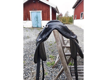 Sadel (ponnyputa) för shettis inkl gjord (50cn)