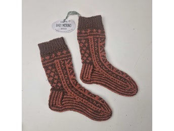 Handstickade ullstrumpor DROPS Baby Merino – ca strl 22/23 – oanvända