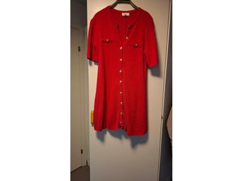 H&M röd klänning Mama, storlek M