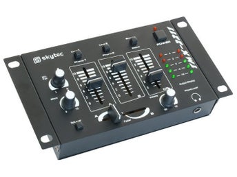 4-kanals mixer för 12V och 230V med dubbla VU-mätare. 10 in/utgångar