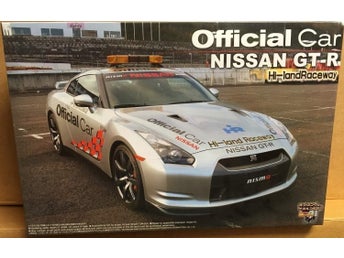 NISSAN GT-R OFFICIAL CAR 1/24 AOSHIMA OÖPPNAD