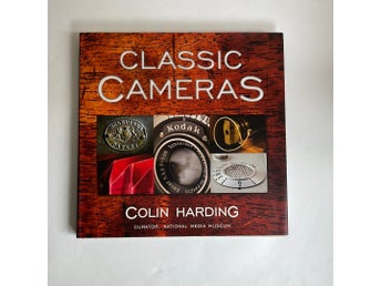 CLASSIC CAMERAS av COLIN HARDING