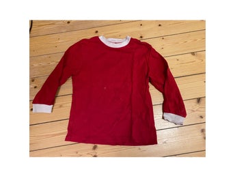 Tomtetröja från H&M i storlek 110-116