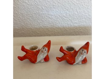 2 små gamla retro tomtar biskvi porslin