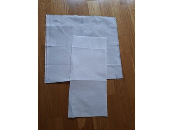 Broderiväv 39 x 18 cm + 37 x 35.5 cm