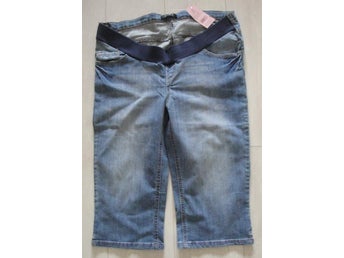 Snygg jeans mamma shorts kort byxa storlek 42-44 från Mothercare Ny