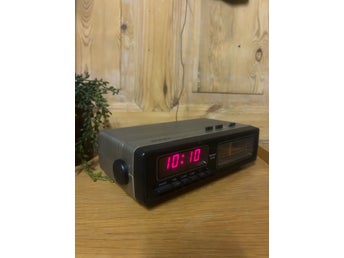 Ronex väckarklocka, klockradio med dimmer , Typ 223 E, retro