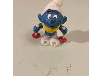 Skier Smurf