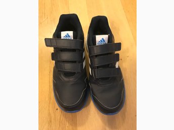 Adidas Performans skor i fint skick, stl.35, innermått 21,5 cm Adidas Performans skor i fint skick, stl.35, innermått 21,5 cm