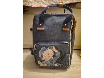 Emil i Lönneberga, Blå retro denim ryggsäck