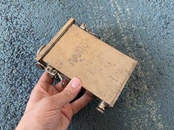 Vintage Amato framkallningsdosa i metall, för fotografiska plåtar ca 1920-30-tal