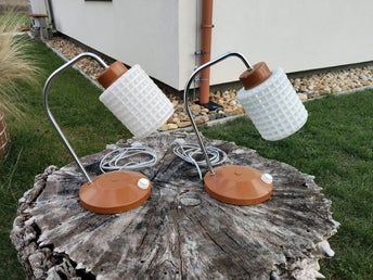 Fin retro bordslampa - producerad hos Lidokov i Tjeckien på 1970-talet