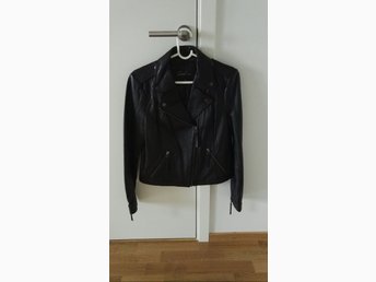 Mjuk och skön Läderjacka size 40 ifrån MQ (344695007) ᐈ Köp Mjuk och skön Läderjacka size 40 ifrån MQ (344695007) ᐈ Köp