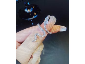 Vit silver färgad orm ring onesize