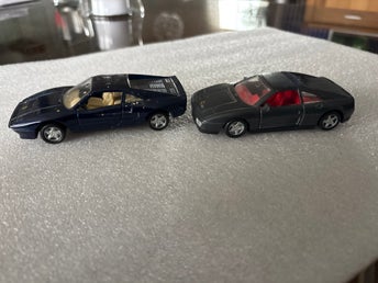 Två Ferrari Modellbilar - GTO och 348 ts