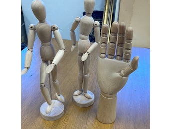 Trämannequin och trähand för konstnärer