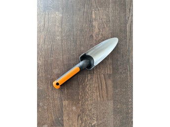 Fiskars Shovels