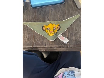 Disney Baby by Primark grön haklapp, storlek 3-6M