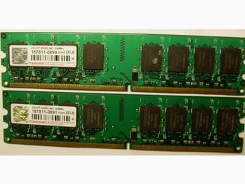 2 GB(2 x1 GB)Transcend DDR2-PC5300/667.PC/Mac minnen.100 % lika.Även datum samma