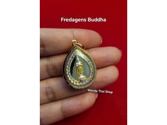 Födelsedagsbuddha – Fredag, 24K Guldpläterad Amulett med CZ & Luang Pu Thuad