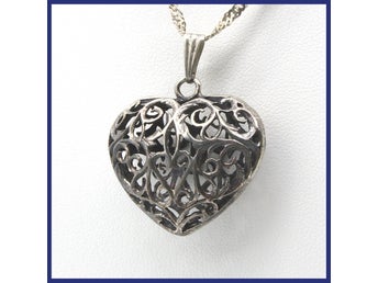 Halsband, 925 silver, hänge, hjärta, singaporelänk (vikt 8,1g, längd 42,5cm)