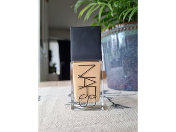 Nars light reflecting foundation Fiji L5