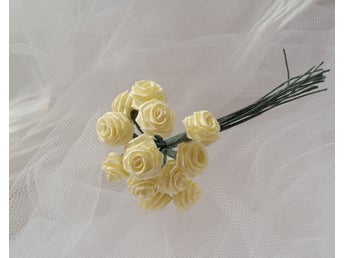 10-pack mini blommor med ståltråd för bruddekoration mm