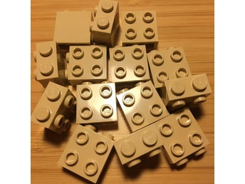 Lego 1x2 bit 4 st studs på sidan beige 14st
