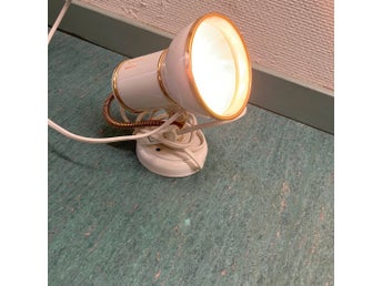 Retro Vägglampa RAMO Art. 1010 – Sänglampa Vit/Mässing 70-tal