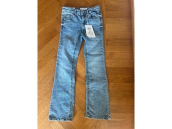 Name It ljusblå jeans, storlek 134 NYA med prislapp