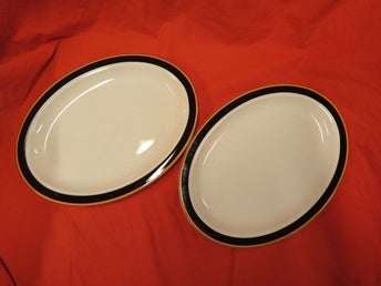 2 st Stora Fat / Uppläggningsfat - REIMARI - Inkeri Leivo 1984-88