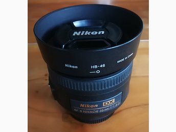 Nikon DX AF-S DX 35mm, 1.8G - Objektiv i nyskick - Motljusskydd & UV-filter