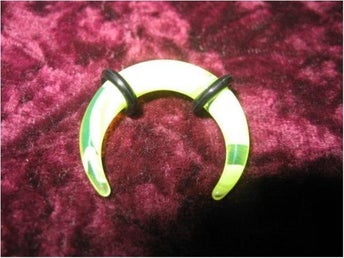 PIERCING TÖJNING GUL FLAMMIG 6 MM