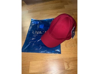 Ny med prislapp - Keps Burgundy Vinröd keps från LIVACASA One size